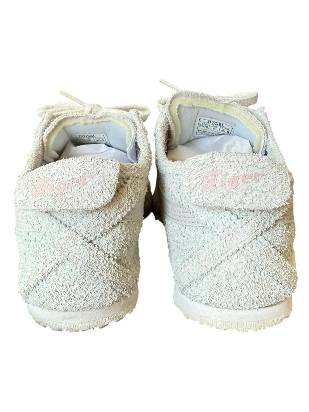 Onitsuka Tiger Mexico 66, Women’s size 9